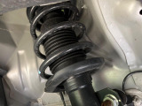 お車を安心してお乗りいただく為には、足回りの定期点検が欠かせません。サービスサポート(有償保証)では無料点検もご提供しており、安心のカーライフをお過ごしいただけるサポート体制が整っています。
