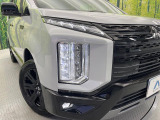 【LEDヘッドライト】悪天候や夜間走行時も良好な視界を確保し安心して運転できる高輝度LEDヘッドライトを装備!点灯速度が早く、消費電力も抑えられています。