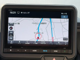 【ナビ】Honda純正ナビゲーション装備(HondaCONNECT対応)スマートフォンからリモート操作が可能。車内Wi-Fiや自動地図更新など便利な機能が使用できます。●基本パック(有料)が必要です。