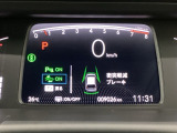 ホンダが推し進める総合先進安全装備のセンシング搭載! 衝突や斜線はみだしなどの危険が予測される時、センサーが警告。ヒューマンエラーを高度先進技術が補完してくれます。