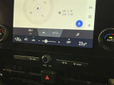 オートエアコンで快適な室内です。