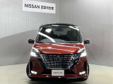 全方位で視界が広い。気持ちがよくて、運転もしやすい。1列目から3列目まで、すべての席がゆったりと座れるスペシャルシートです♪