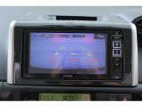 バックカメラが付いているので後方確認が非常にしやすいです。今や運転初心者も熟練者も必須装備!ついていて損はないですね♪