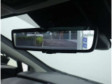 デジタルインナーミラー装備!車両後方のカメラの映像をデジタル補正で視認性を向上させてインナーミラー内に表示します♪視界を遮るものがなく、後席に同乗者がいても後方を確認しやすく安心です♪