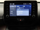 デイスプレイオーディオを装備。スマホとクルマをつなぐことで、いろんなサービスが楽しめます。(AppleCarplay/AndroidAuto 対応)