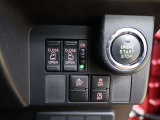 サポカーは、高齢運転者を含めたすべてのドライバーによる交通事故の発生防止・被害軽減対策の一環として、国が推奨する新しい自動車安全コンセプトです。詳しくは販売店スタッフまでおたずねください。