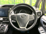 【純正革巻きステアリング】上質な革を使用することで、手にしっかり馴染みとても運転しやすいハンドルです♪
