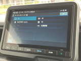 テレビやAM・FM、Bluetooth Audioなど、選べるオーディオ項目が画面に表示されています。利用したい音源を一覧から確認でき、気分やシーンに合わせて使い分けられます。