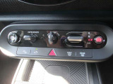 運転席・助手席にシートヒーター装備済でございます!