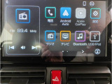 ディスプレイオーディオは、AM/FMラジオやスマートフォンと連携して音楽再生が出来たり、フルセグテレビが視聴可能!