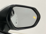 ブラインドスポットモニター付きで車線変更じの後方確認をサポートしてくれます。