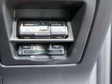 高速道路や有料道路の必需品、ETCも装着されています。カードの出し入れに便利なスマートインタイプです。カードを入れるだけで、料金所をノンストップ&キャッシュレスで通過が出来る便利なアイテムです★☆★☆