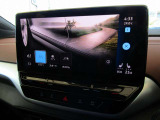 《インフォテイメントシステム》 App-Connectを搭載。Apple CarPlayやAndroid Autoに対応し、スマートフォンとの連携もスムーズです♪