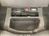 トランク床下には工具類も完備☆