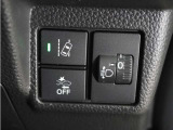 ◆VSA◆横滑り防止装置が装備されています。コーナーリング時の横すべりを抑える機能と、車両の急激な挙動変化を抑える機能で、安定した走行を実現しています。運転に安心とゆとりが出来ます。