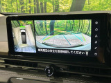 【アラウンドビューモニター】専用のカメラにより、上から見下ろしたような視点で360度クルマの周囲を確認することができます☆死角部分も確認しやすく、狭い場所での切り返しや駐車もスムーズに行えます。