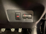 パワーバックドア搭載でバックドアの開閉が指1本♪