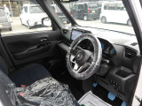 お車は一生の内にそう何度も買いなおされるものではありません。なので後悔の無いお車選びとカーライフ私たちケイスマイルにサポートさせて下さい!