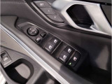 BMWはドアが分厚いです。衝突によりドアがつぶれてしまった場合にも外からいち早くドアを開けれるよう考えられています。数十秒の救出の遅れが命につながりかねない場合、こういった配慮が重要なポイントです。