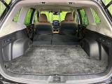 【パワーバックドア】スマートキーや運転席のボタンを押すだけでリアゲートが自動で開閉します!荷物を持っている時や、高い位置にあるバックドアを閉める際に便利な機能です♪