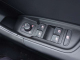 Audiならではの上質な空間が、毎日のドライブを特別な時間に変えます。高級感あふれるインテリアと快適装備。心地よい上質な空間をご体感ください。
