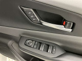 間欠ワイパー付きフロントワイパースイッチ、リアワイパーもございます。