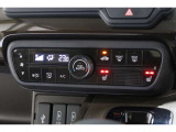 運転席・助手席に寒い日に快適なシートヒーター装備!寒い季節にはありがたいですね!