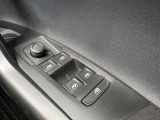 2ゾーンフルオートエアコンディショナー。運転席と助手席でそれぞれ独立して温度の調節ができます。