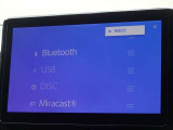 CD・DVD(再生機能)・ブルートゥース等を使用することができます。