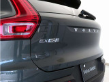特別装備のClassicエンブレム。EX40最終モデルとしての特別な仕様が、その魅力にさらなる深みを与え、所有する歓びをいっそう高めます。