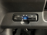 LEDヘッドライトは、点灯の瞬間から最大光量を発揮し、突然暗くなるトンネルなどでの安定感を高めます。