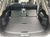 シートが可倒式になっていますので、用途に合わせて倒して頂ければ荷物を積むスペースが広くなります。