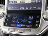 使いやすさや安全性を追求したステアリング周り!高級車ゆえにスイッチ類が多いのも特徴ですね!考え尽くされた配置ですぐに使いこなす事が出来ますのでご安心下さい!是非、体感してみて下さい!!