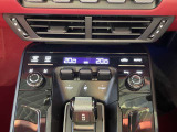 経験・知識豊富なセールススタッフと、熟練のサービススタッフがご案内致します。