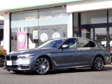 BMW在庫保有台数常時100台以上!ご来店の際はBMW本店(厚木市下荻野140-1)にご来店ください!弊社自慢の全天候型ショールーム!BMW在庫保有台数常時100台以上ございます!