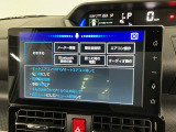 【音声認識コマンド】トークボタン/スイッチを押し、音声認識コマンドを発声するだけで一部機能を操作可能!オートエアコンのオンオフを走行中でもハンズフリーでできたりなど便利♪
