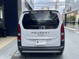 今回はプジョー千葉店にご興味いただきありがとうございます。プジョーの認定中古車は当店にお任せください。通話無料のフリーダイヤルをご利用ください。