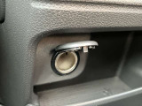 オプションの普通充電用の200V充電ケーブルを装備しています。