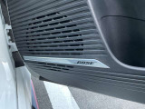【BOSEサウンドシステム】 BOSE製のスピーカーで迫力のある音響をお楽しみください。