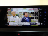 【TV】停車中であれば、テレビを楽しむこともできるので、ドライブ中の休憩中に気分転換や車の中で時間をつぶすことだってできます♪