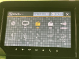 オーディオメニューにテレビやラジオ、Bluetoothなどの選択肢が並びます。アイコンで内容を把握しやすく、聴きたい音源に画面からアクセスできる便利な装備です。