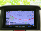 道路や周辺の地名が画面上で確認でき、現在地周辺の道順を把握する際に便利です。縮尺や案内表示も見やすくまとめられており、目的地へのルート確認を日常のお出かけに役立てられます。