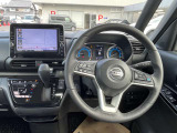 ステアリングスイッチ搭載!ハンドルひとつで手を離さなくても運転中視線をそらさなくても操作が出来て便利です