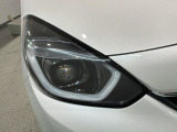 LEDヘッドライトは、点灯の瞬間から最大光量を発揮し、突然暗くなるトンネルなどでの安定感を高めます。