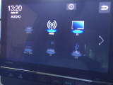 フルセグTV搭載。SDカード、USB入力に対応しています。