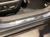 純正オプションの光るCX-30スカッフプレート