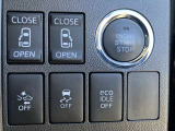 エンジンスタートはボタンを押すだけ!運転席にて電動スライドドアの開閉操作が出来ます!便利な機能です!