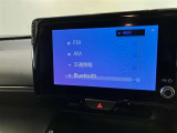 【パノラミックビュー&バックビュー】駐車時の安全確認をする為に車両上方からの映像と後方カメラからのを同時に表示しバックガイドも付いているのでバックの苦手な方でも安心して運転出来ますよ。