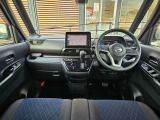 運転席周りの視界もよくハンドルも軽い取り回しなのですごく運転がしやすい車です。