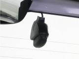 ◆リアにもドライブレコーダーを装備しております◆映像・音声などを記録する自動車用の装置です。もしもの事故の際の記録はもちろん、旅行の際の思い出としてドライブの映像を楽しむことができます。
